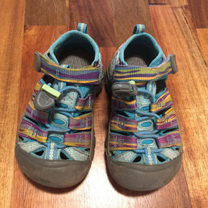 Keen size 8 toddler shoes